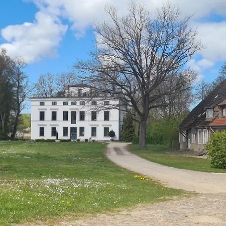 Fewo's Am Gutshaus Im Ostseeland *